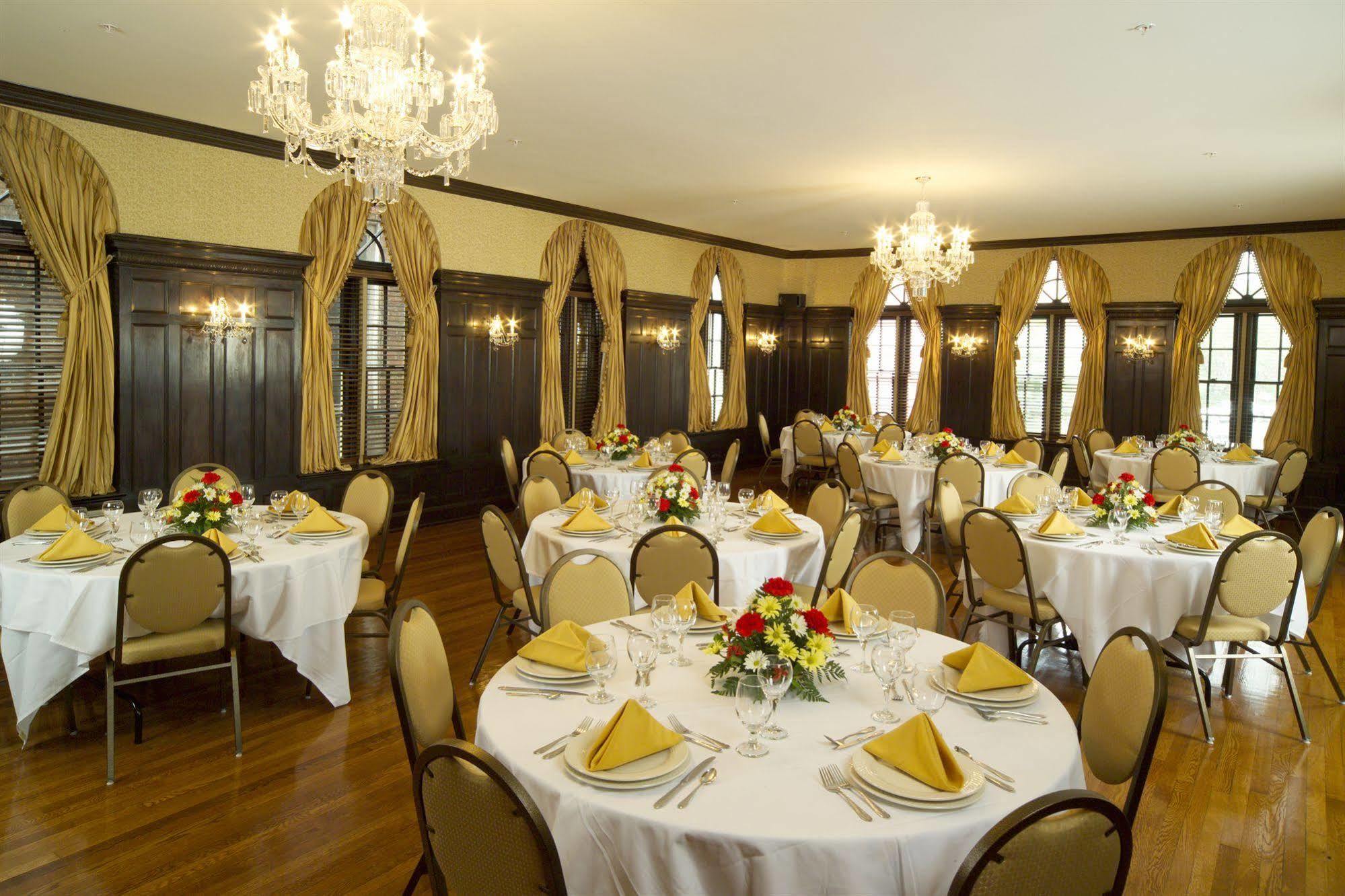 General Francis Marion Hotel Restaurace fotografie